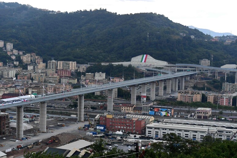 Il ponte San Giorgio © ANSA/AFP
