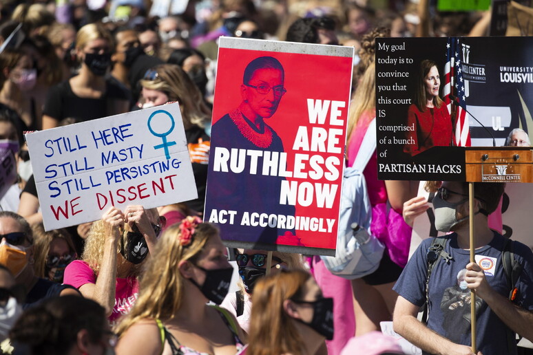Marcia in difesa del diritto all 'aborto a Washington Dc © ANSA/EPA