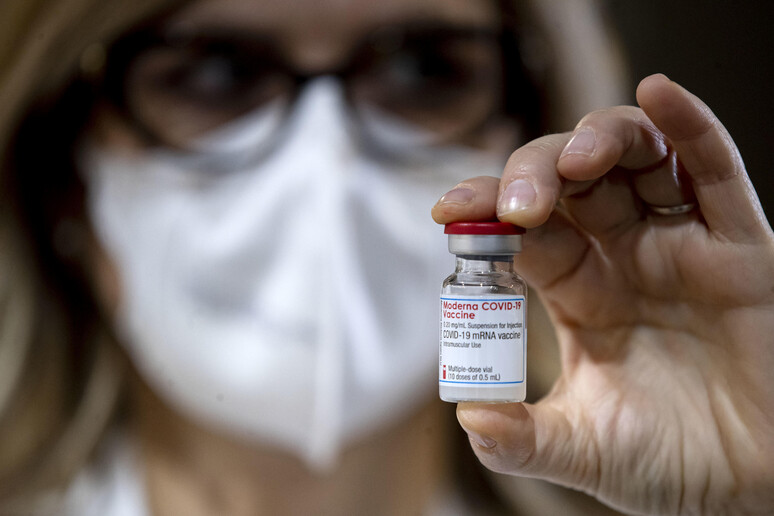 Il vaccino contro il Covid di Moderna - RIPRODUZIONE RISERVATA