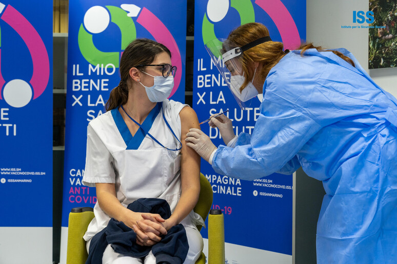 Vaccinazioni a San Marino in una foto d 'archivio - RIPRODUZIONE RISERVATA