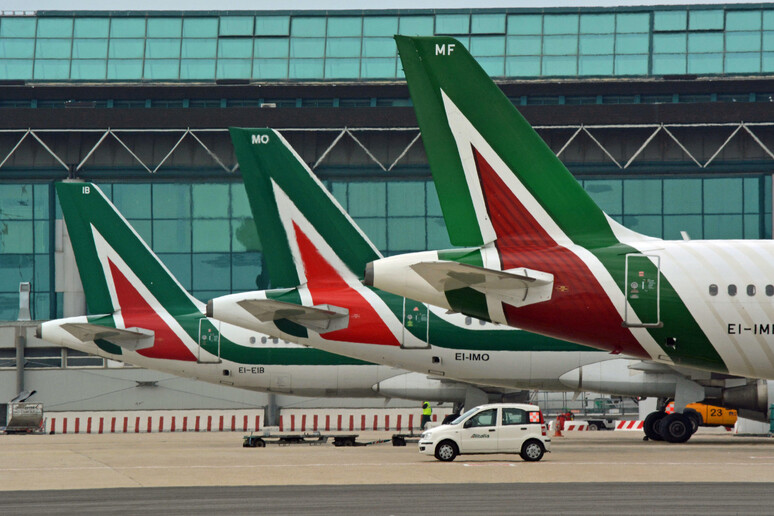 La flotta aerea dell 'Alitalia - RIPRODUZIONE RISERVATA