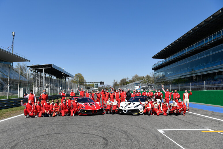 Ferrari, clienti in pista con Passione Club Challenge © ANSA/web
