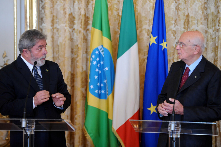 Lula e Napolitano (foto d 'archivio) - RIPRODUZIONE RISERVATA
