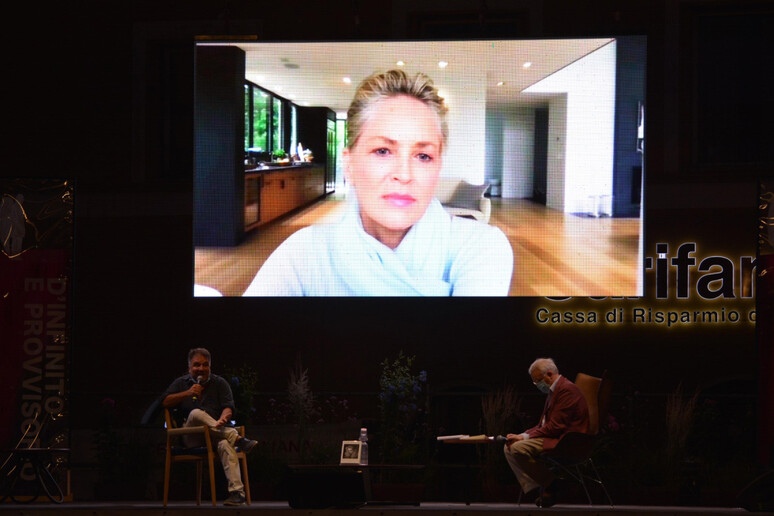 Passaggi Festival: Sharon Stone commuove a Fano - RIPRODUZIONE RISERVATA