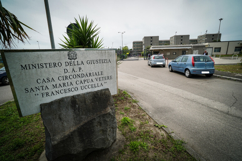 L 'esterno del carcere di Santa Maria Capua Vetere - RIPRODUZIONE RISERVATA