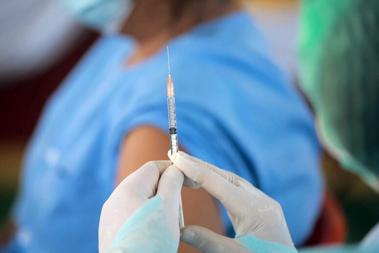Vaccini aperti a tutti: la situazione Regione per Regione © ANSA/EPA