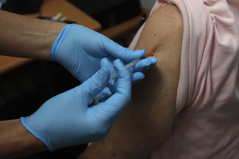 Vaccini © ANSA/EPA