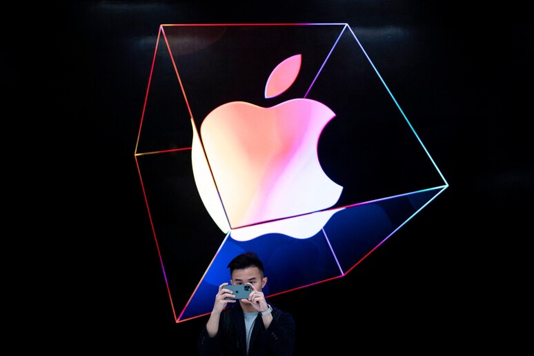 Apple ritarda lancio nuovi strumenti contro pedopornografia © ANSA/AFP