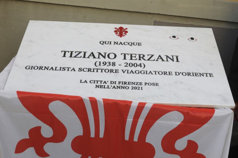A Firenze una targa sulla casa natale di Terzani - RIPRODUZIONE RISERVATA