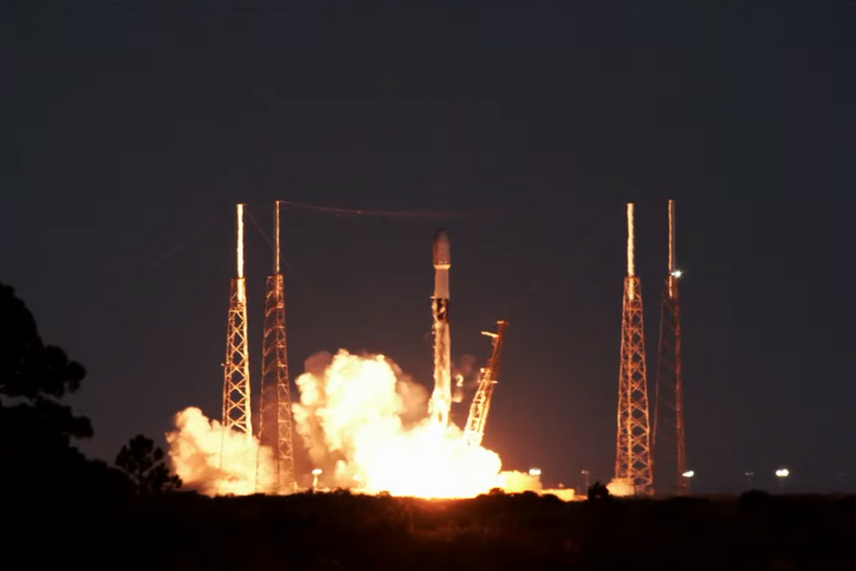 Il lancio del satellite Cosmo SklyMed con un Falcon 9, dalla base di Cape Canaveral (fonte: SpaceX) - RIPRODUZIONE RISERVATA