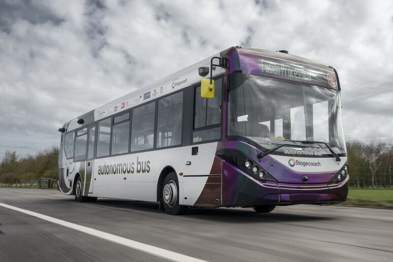 Per bus autonomi da 36 posti al via test su strada in Scozia - RIPRODUZIONE RISERVATA