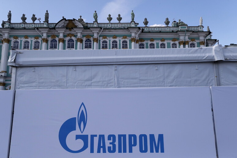 Logo di Gazprom a San Pietroburgo © ANSA/EPA