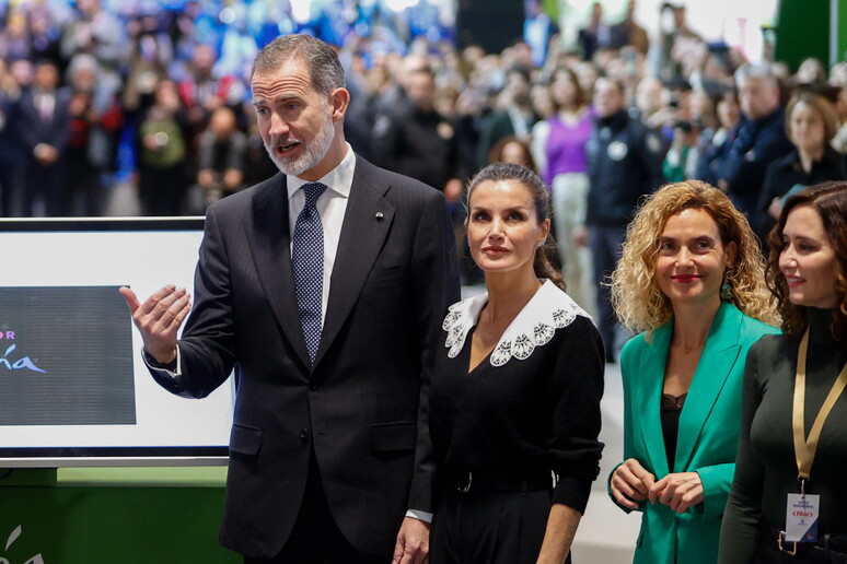 Il re e la regina di Spagna Felipe VI e Letizia all 'inaugurazione della Fiera internazionale del Turismo di Madrid © ANSA/EPA