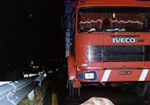 Il corpo di Denis Bergamini investito da un camion il 18 novembre 1989