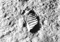 L'impronta lasciata da Armstrong sulla luna