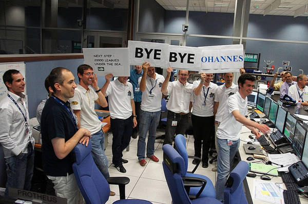 Kepler:  L'ultimo saluto alla navetta Kepler dal centro di controllo di Tolosa (fonte: ESA)