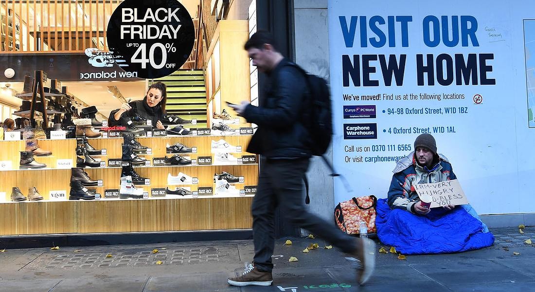 Black Friday Sales in London © EPA