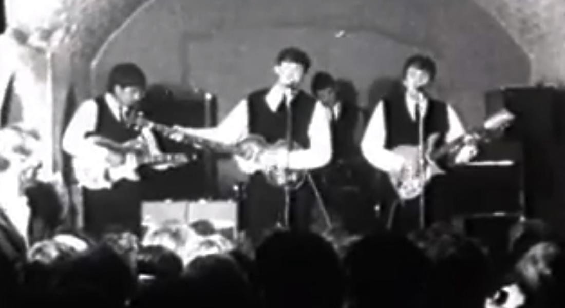 Paul McCartney torna a casa al Cavern Club, nido dei Beatles - People -  