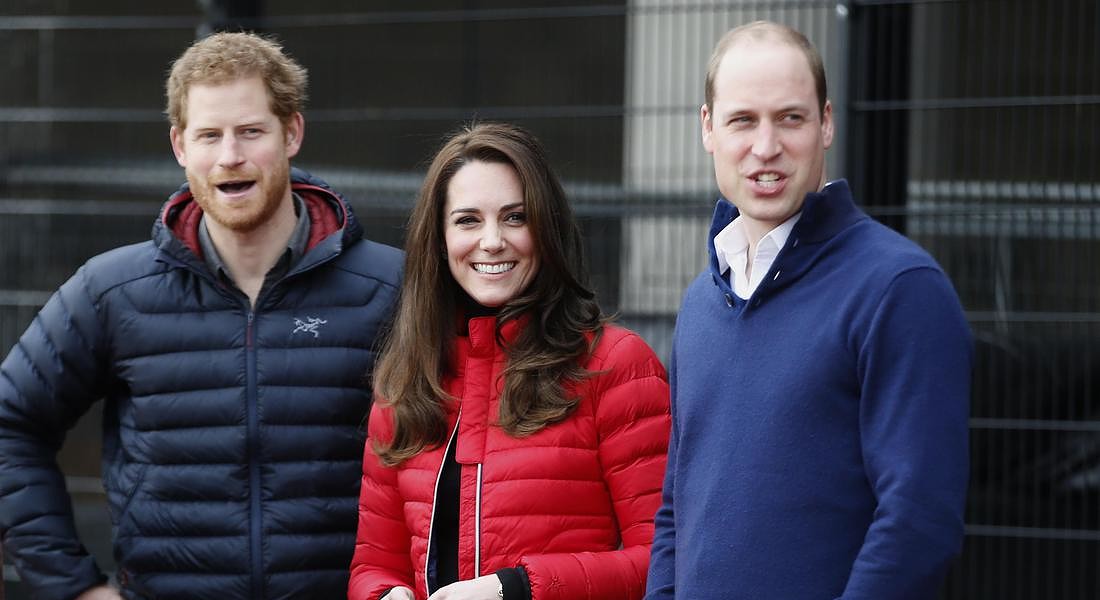 Harry con William e Kate Middleton © AP