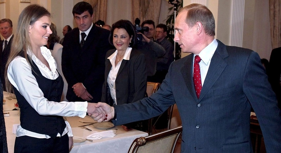Putin con  Alina Kabayeva © ANSA