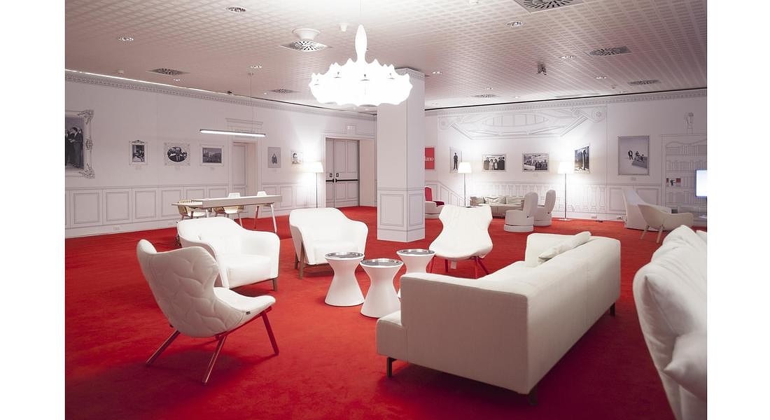 Courtesy Salone Internazionale del Mobile: Red Lounge_photo by_Carola Merello © ANSA