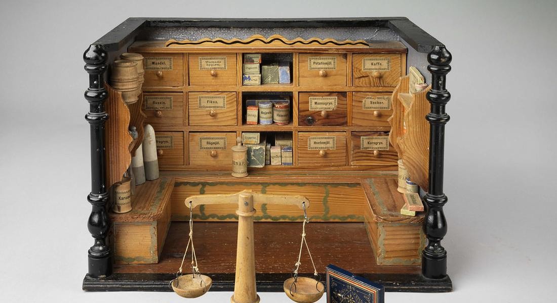 archivio giocattoli storici della sovrintendenza di roma capitale bottega di droghiere	legno|varie	sec. XIX nono decennio, 1880-1890 © ANSA
