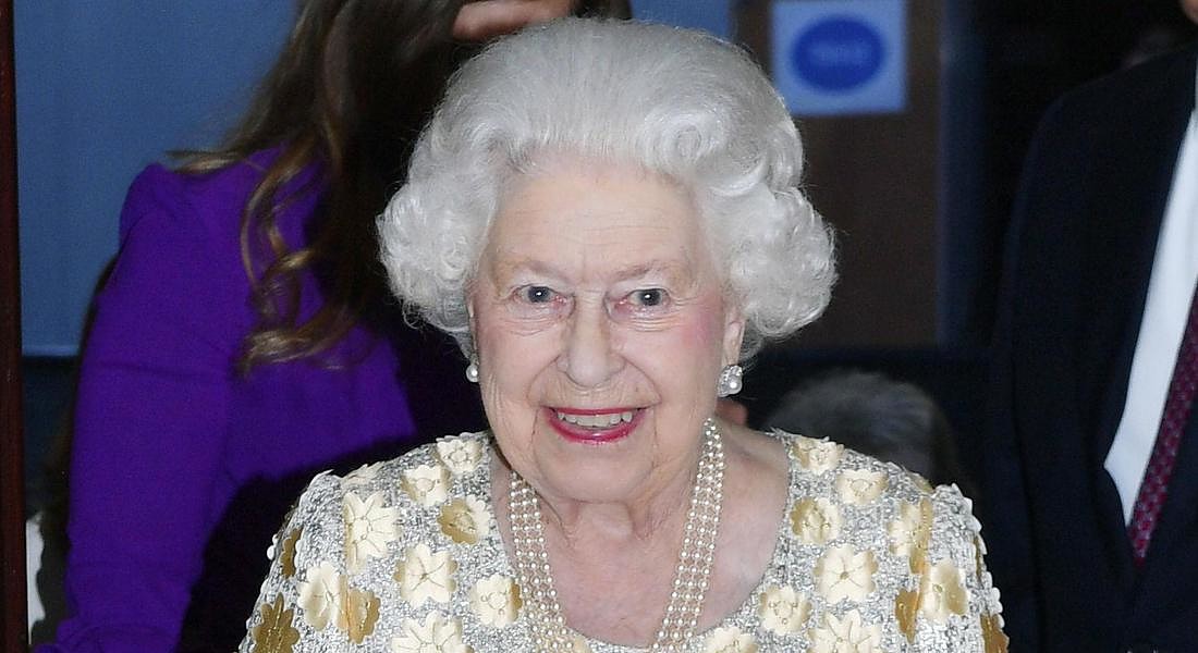 La regina Elisabetta II arriva alla Royal Albert Hall di Londra per ascoltare il concerto che celebra il suo 92/mo compleanno, il 21 aprile 2018 © AP