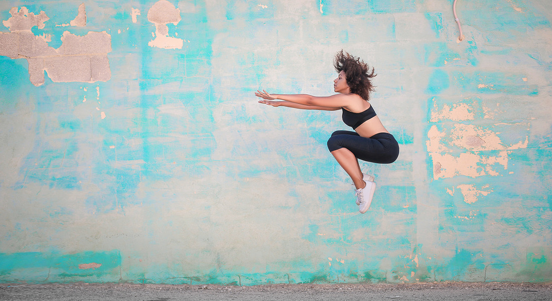 Una ragazza fa jumping foto Merlas iStock. © Ansa