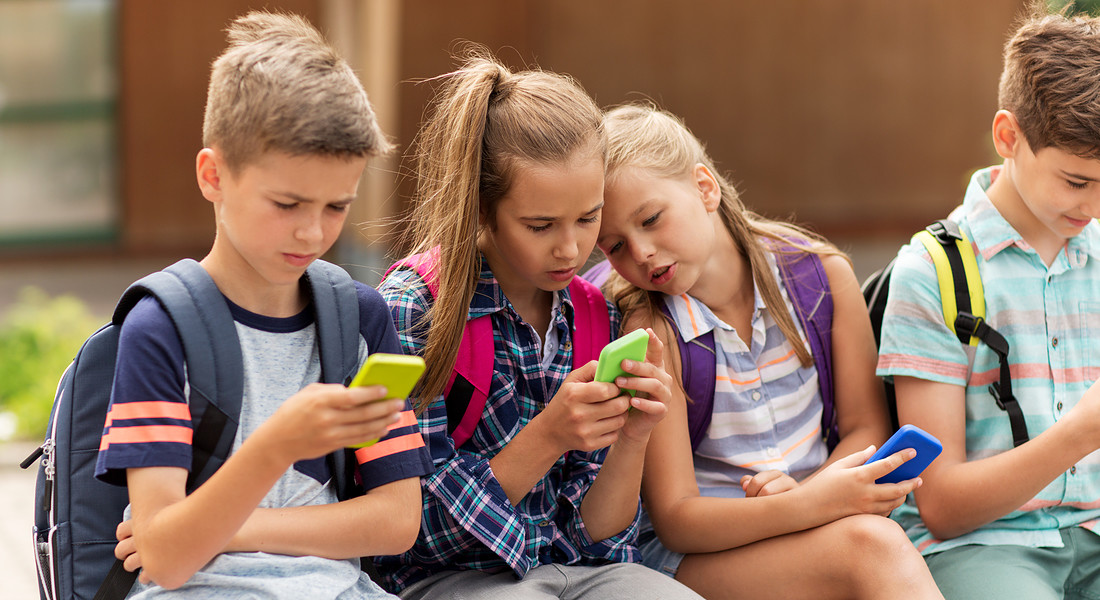 Smartphone ai ragazzini, 8 consigli per genitori in crisi - Teen - ANSA.it