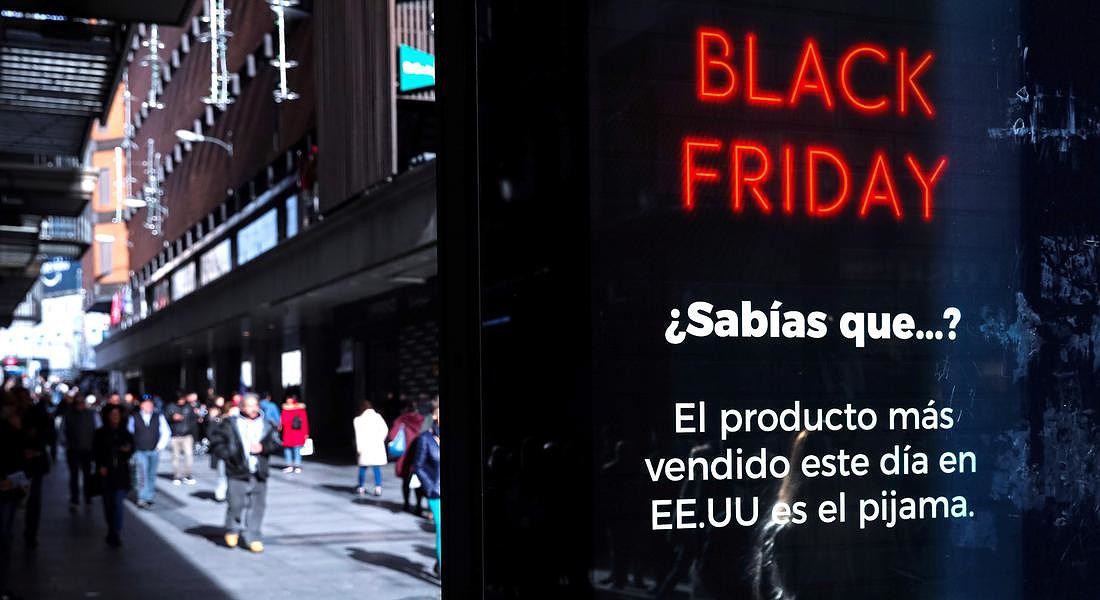 Black Friday sales preparations in Madrid © EPA