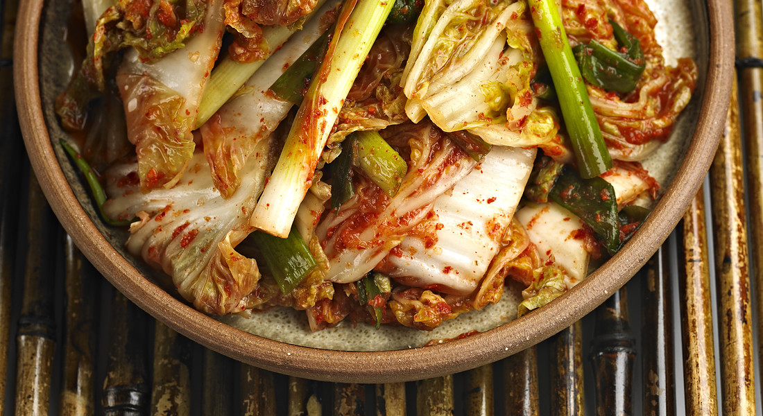 il kimchi coreano (cavolo e rapanelli fermentati con spezie e zenzero e pesce salato) foto iStock. © Ansa
