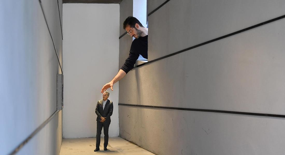 Milan Design Week: Fuori Salone. L'installazione Human Proportions, un padiglione trapeziodale per creare un'esperienza di prospettiva. E' realizzata da Massimo Iosa Ghini all'Università Statale di Milano © ANSA