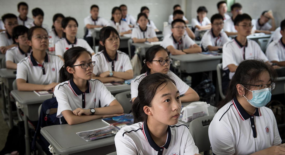 Sschools in Wuhan reopen for fall semester © EPA