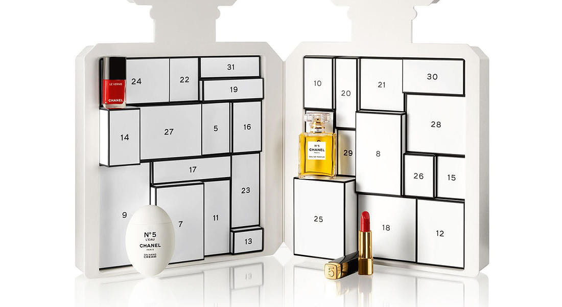 Il calendario dell'Avvento di Chanel, edizione 2021 dedicata all'iconico Chanel N.5, e' tra i piu ambiti © ANSA