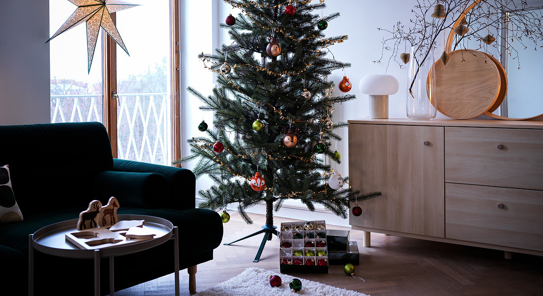 Albero e decorazioni Ikea © Ansa