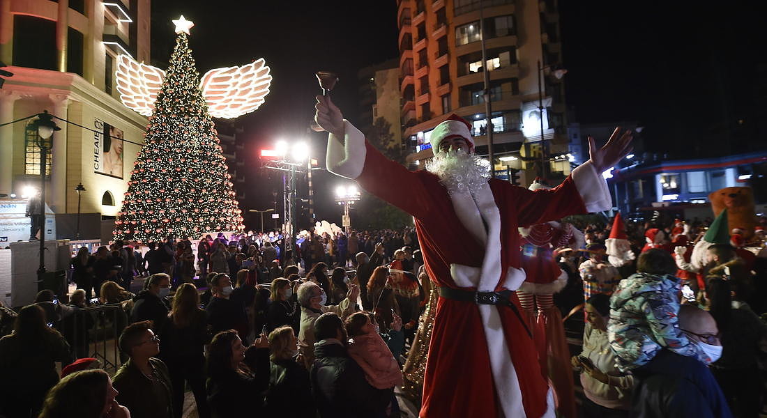 Christmas tree in Beirut © EPA