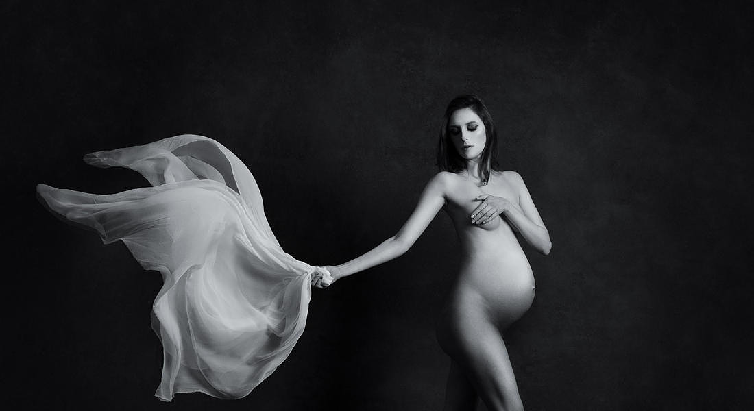 Courtesy foto di Donatella Nicolini , Maternity Photographer dell'anno © ANSA