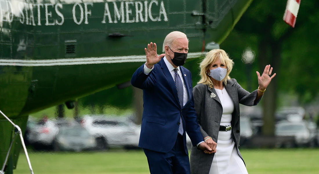 US President Joe Biden and First Lady Jill Biden arrive to the White House Ellipse on Marine One after a visit to Virginia © EPA