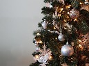 Alberi di Natale 2020, bianco e argento i colori di tendenza (ANSA)