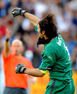 Euro 2008:  Buffon in porta e attacco Spagna,  ecco top 11
