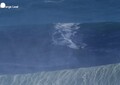 Surf: cavalca un'onda di 26 metri, record  per il tedesco Steudtner
