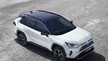 Toyota porta il nuovo suv Rav4 Hybrid a Parigi, accanto alle due inedite Corolla (ANSA)
