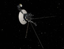 Rappresentazione artistica della sonda Voyager-1 nello spazio interstellare (fonte: NASA/JPL-Caltech) (ANSA)