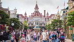 Disneyland Parigi celebra 30 anni con 200 droni illuminati (ANSA)