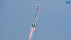 Il lancio del razzo Lunga Marcia 2F con cui sono partiti i tre astronauti della missione cinese Shenzhou 16 (fonte: China Manned Space Agency) (ANSA)