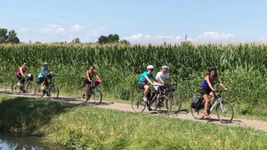 Dieci itinerari cicloturistici per scoprire il Ravennate (ANSA)