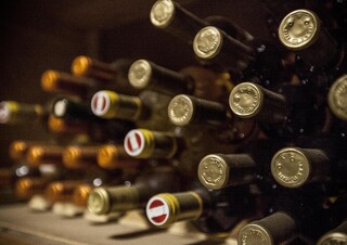 Primo ok delle Regioni Ue a richieste Italia contro l'etichetta sul vino (ANSA)