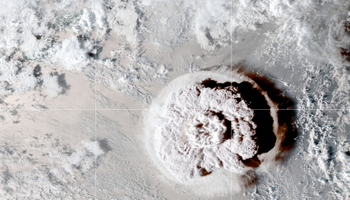 Eruzione del vulcano Tonga. CREDIT: NOAA AND THE NATIONAL ENVIRONMENTAL SATELLITE, DATA, AND INFORMATION SERVICE (NESDIS) (ANSA)