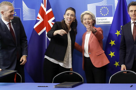 New Zealand's Prime Minister Ardern visits EU commission
