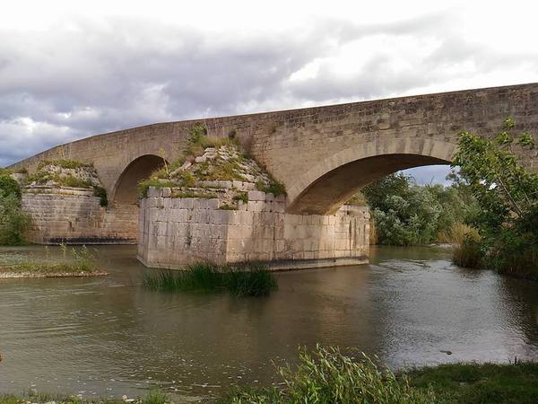 Antico ponte romano sull’Ofanto a Canosa di Puglia  © Ansa